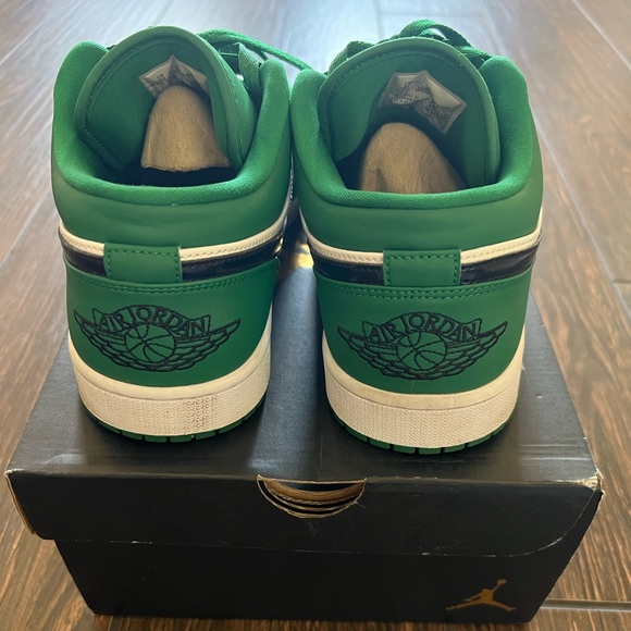 Jordan 1 Low “Pine Green” Size 10 - Picture 4 of 5